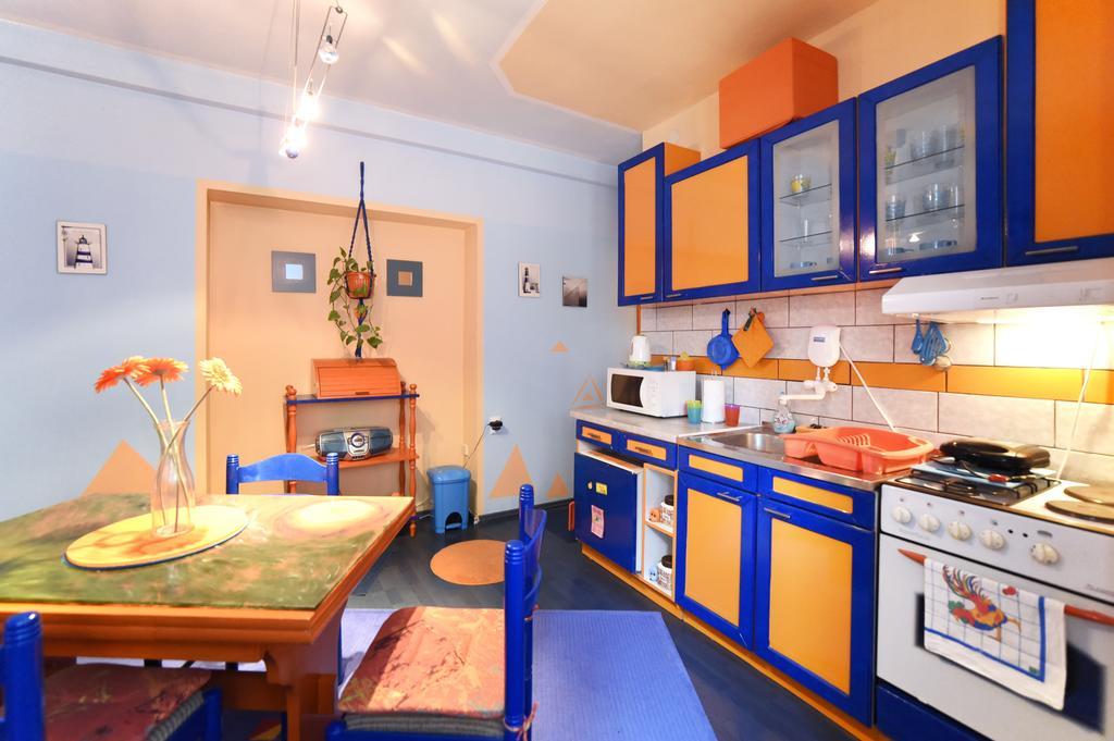 זאגרב Apartment Orange Purple Blue מראה חיצוני תמונה
