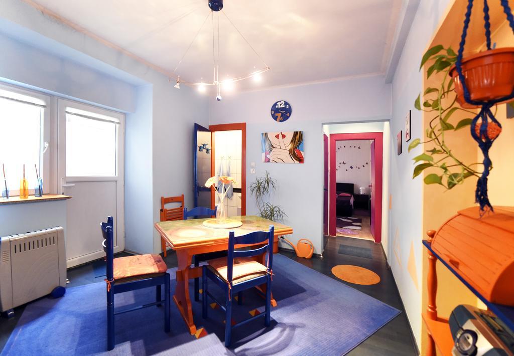זאגרב Apartment Orange Purple Blue מראה חיצוני תמונה